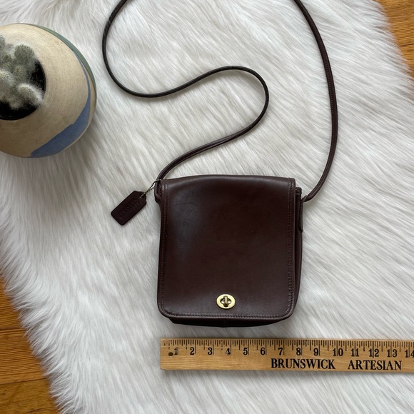 Coach vintage compact pouch crossbody leather bag - Picture 5 of 12